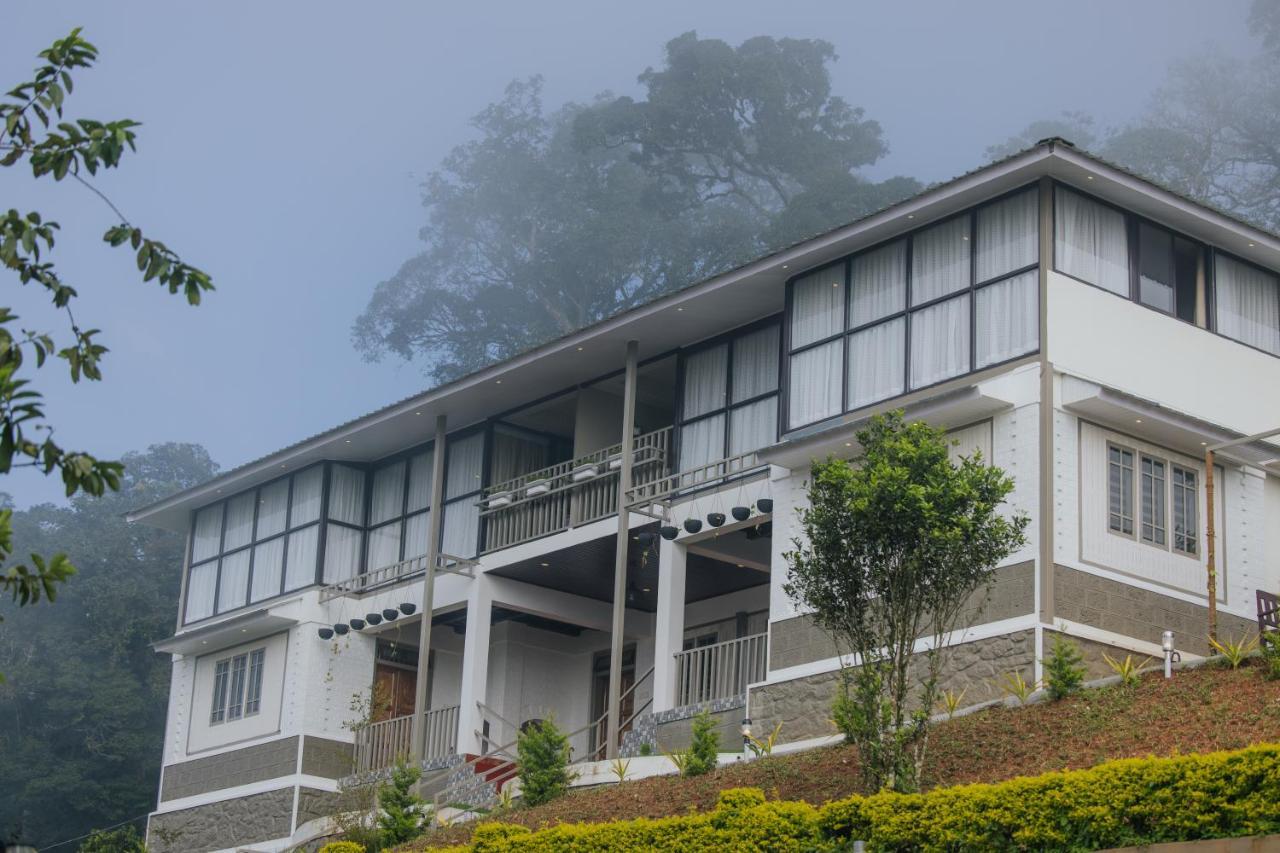 Misty Courtyard Resort Chinnakanal Exterior photo